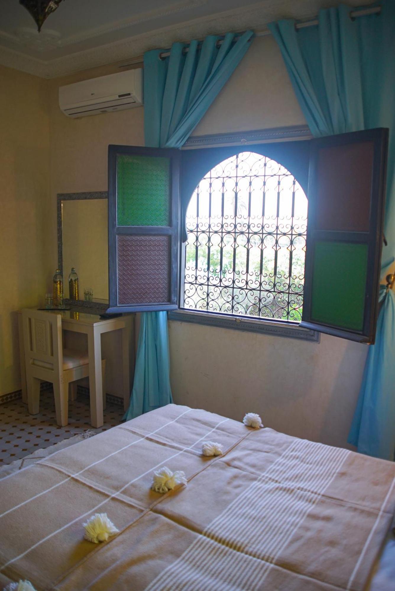 Villa Atika Maison D'Hotes & Spa Ouled Bouzid ภายนอก รูปภาพ